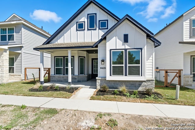 9425 Chatside, Schertz