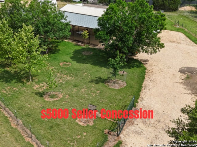 127 Mountain View, Bandera
