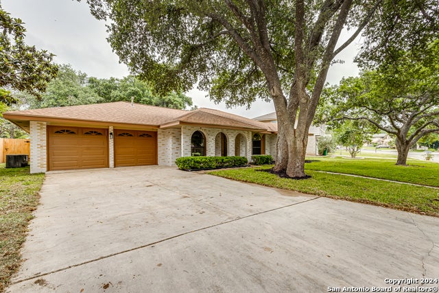 15814 Blue Creek, San Antonio