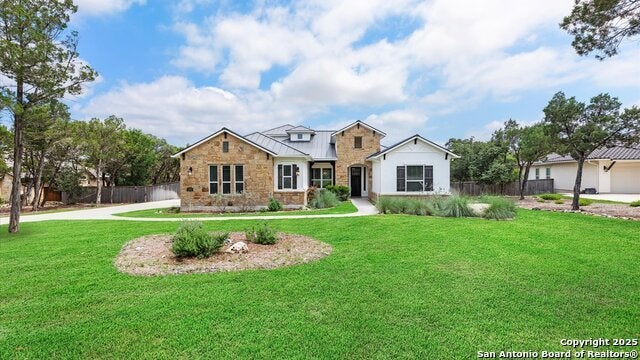 2382 Geneseo Oaks, New Braunfels