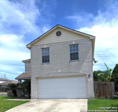 8163 Heights Valley, Converse