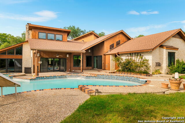 6326 Mallard Point, Windcrest