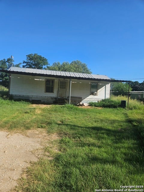 614 County Road 6841, Lytle