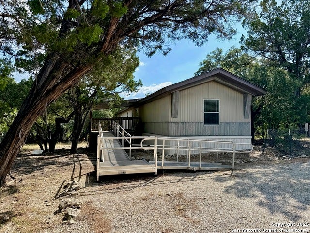 300 Pecos Road, Bandera