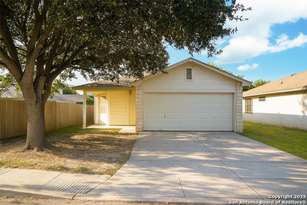 6626 Walnut Valley Drive, San Antonio