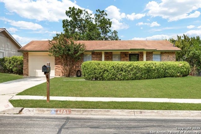4751 Casa Bello, San Antonio