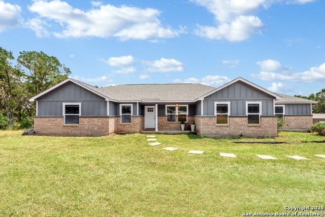 711 Forest Trail, New Braunfels