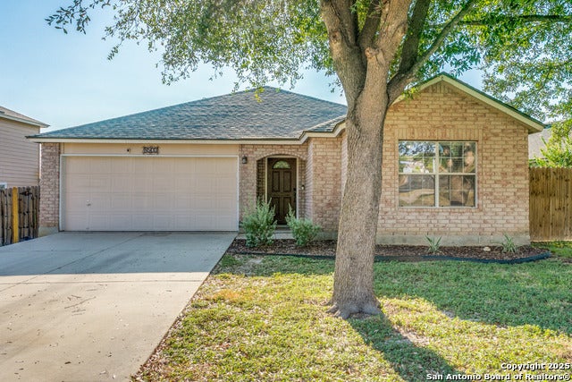 8503 Chickasaw Bluff, Converse