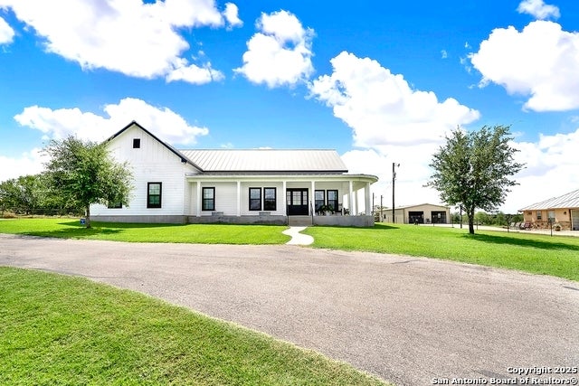 149 County Road 256, Floresville