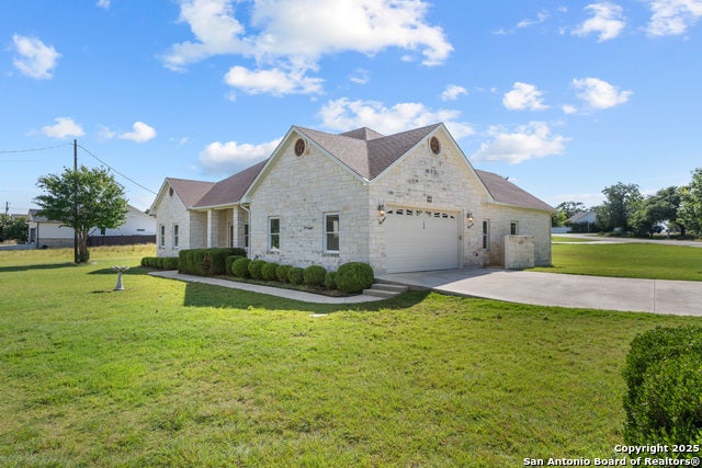 174 Edgewood Cir, Bandera