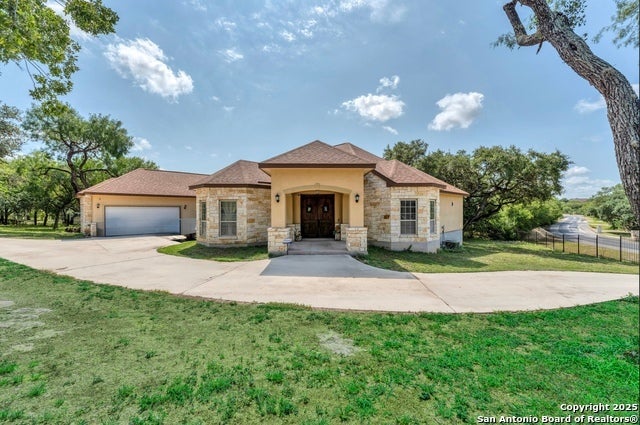 8210 Roy Ln, San Antonio