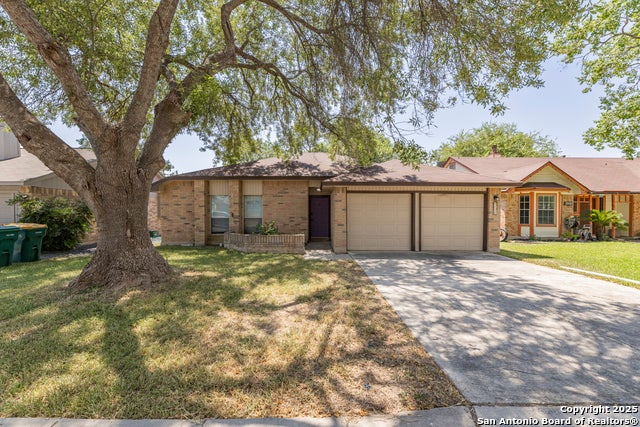 8126 Forest Bow, Live Oak