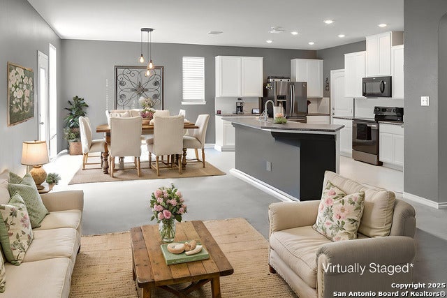 8239 Phantom Field, San Antonio