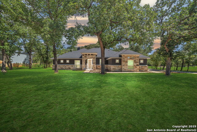 221 Cibolo Ridge Dr, La Vernia