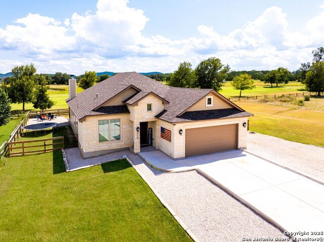 450 Spanish Grant, Bandera