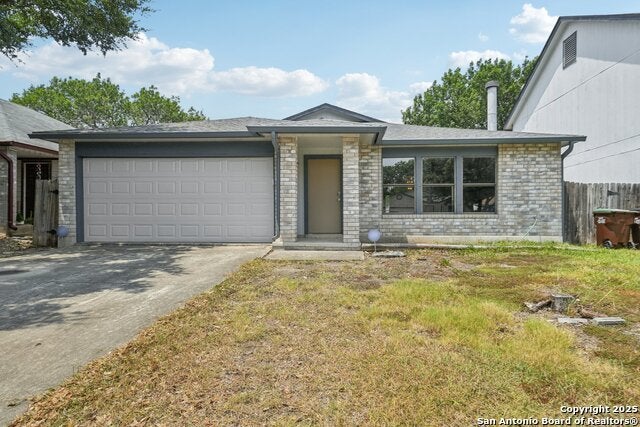 8343 Bent Meadow, Converse