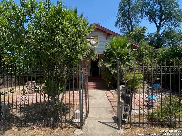 559 W Highland Blvd, San Antonio