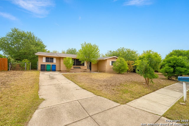 7502 Apple Valley, San Antonio
