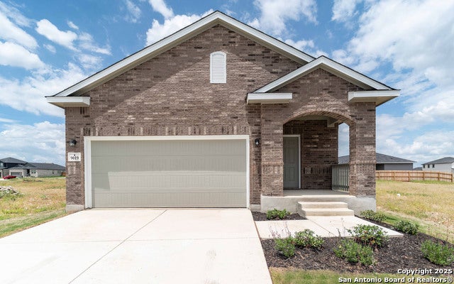 9019 Gilly Park, Converse