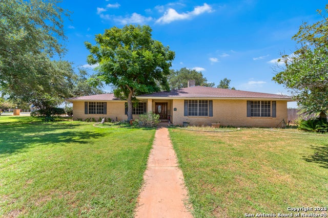 198 Encino Drive, Pearsall