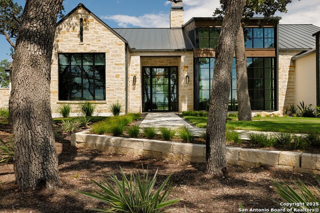 204 Easy Money, Boerne