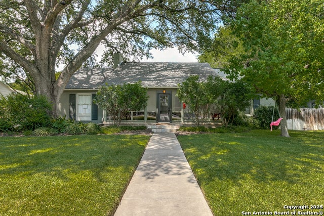 811 Wiltshire, Terrell Hills