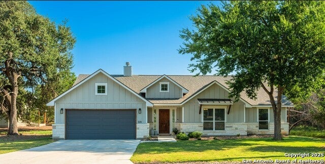 221 Deerwood Circle, Bandera