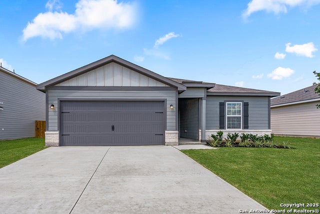 16005 Cabana Drive, Lytle