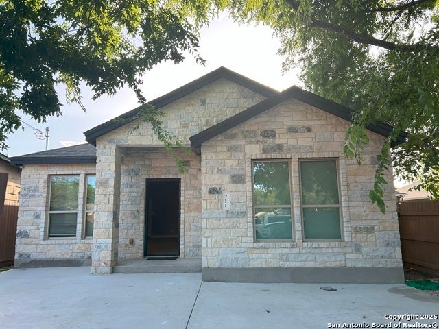 711 Erline, San Antonio