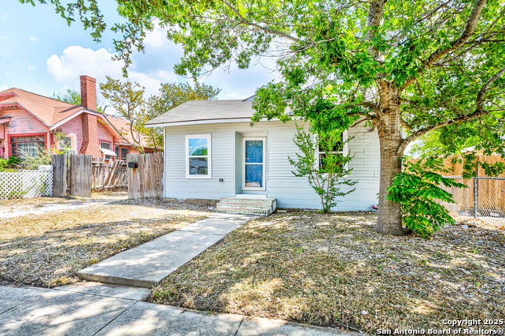718 E Highland, San Antonio