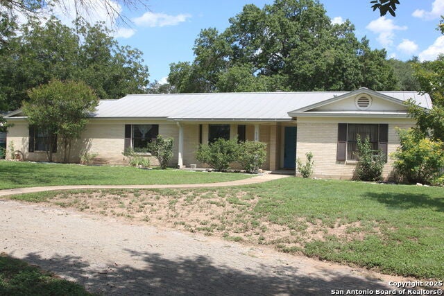 510 Fm 471 North, Castroville