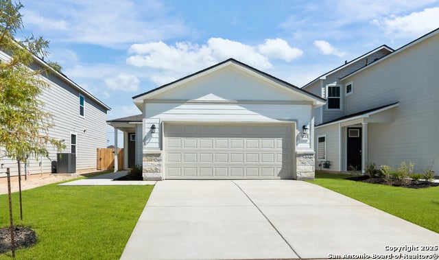 14743 Sweet Clover, San Antonio