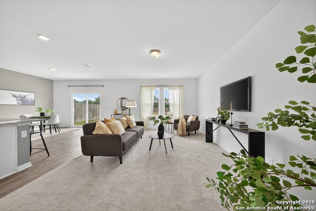 5456 Rue Girard, Converse