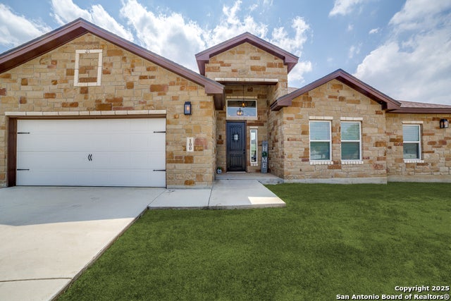 100 W Short Meadow, Lytle