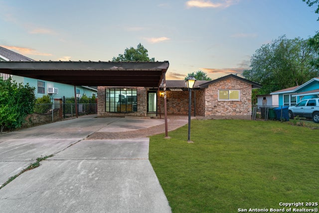 1638 W Ashby, San Antonio