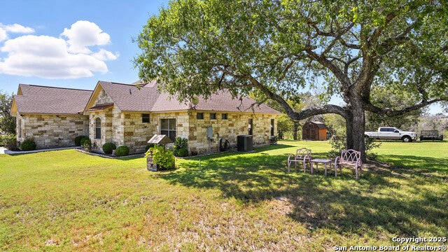 121 Carrizo Ridge, Floresville