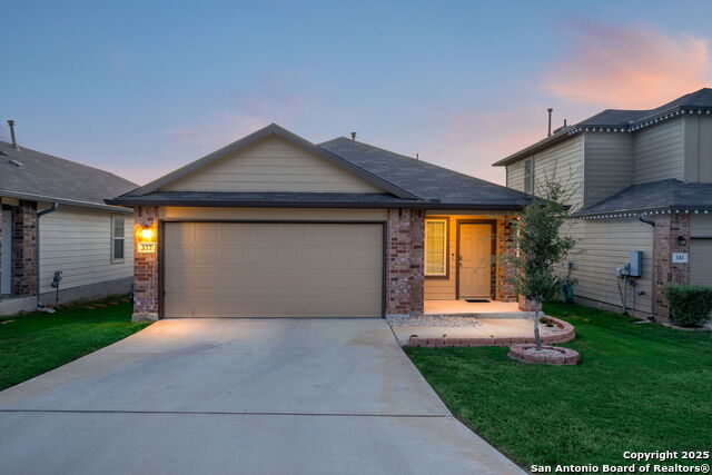 377 Middle Green Loop, Floresville