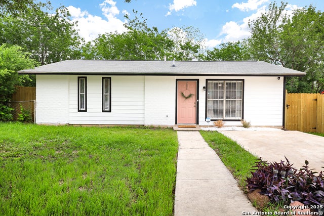 5422 Indian Pipe, San Antonio