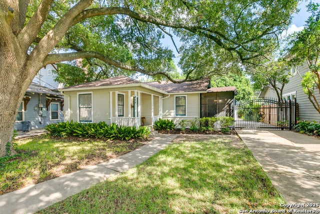 217 Corona, Alamo Heights