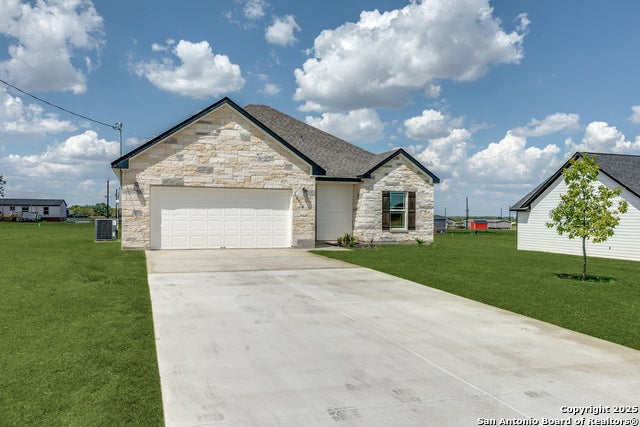 12929 Pueblo Nuevo, Atascosa