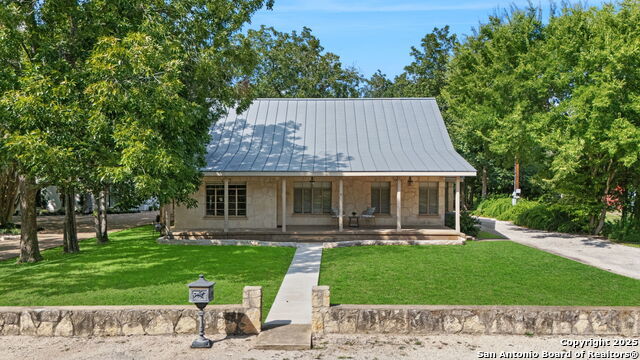 1403 San Jacinto, Castroville