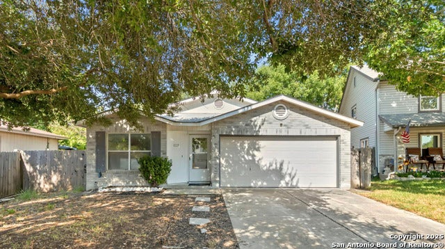 8223 Meadow Horn, Converse