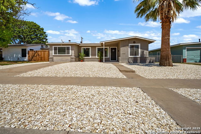 551 Storeywood, San Antonio