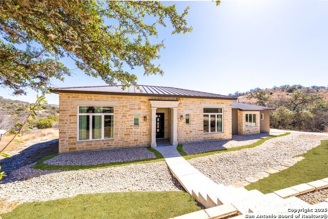 165 Antler Falls Run, Comfort