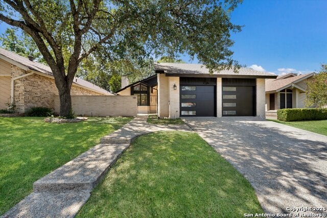 3714 Hunters Trail, San Antonio