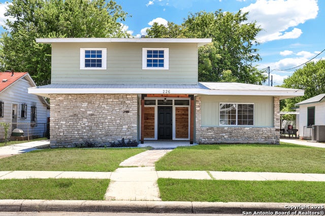 226 Linares, San Antonio