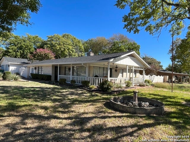 504 E Bandera, Boerne