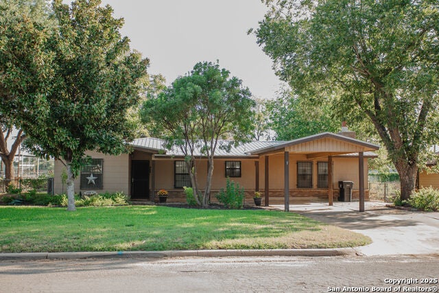 456 Margo, Pearsall