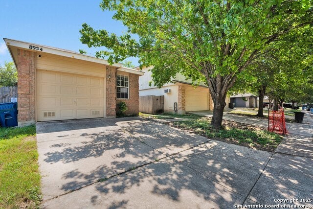 8954 Gill Bridge, San Antonio