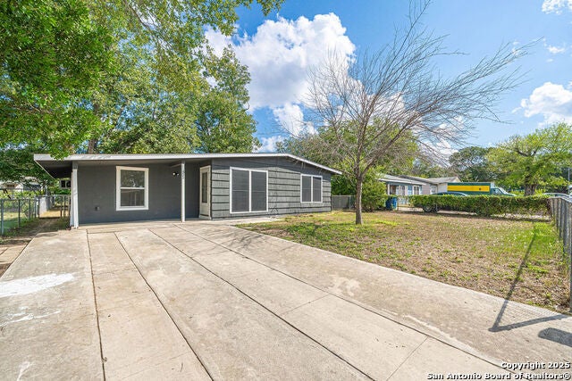 451 Anton, San Antonio